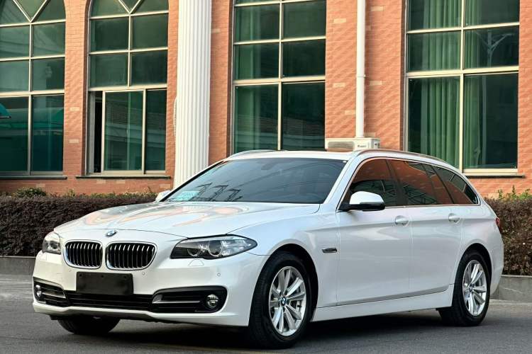 Used BMW 5 Series 2014 520i Touring Edition Exterior 1