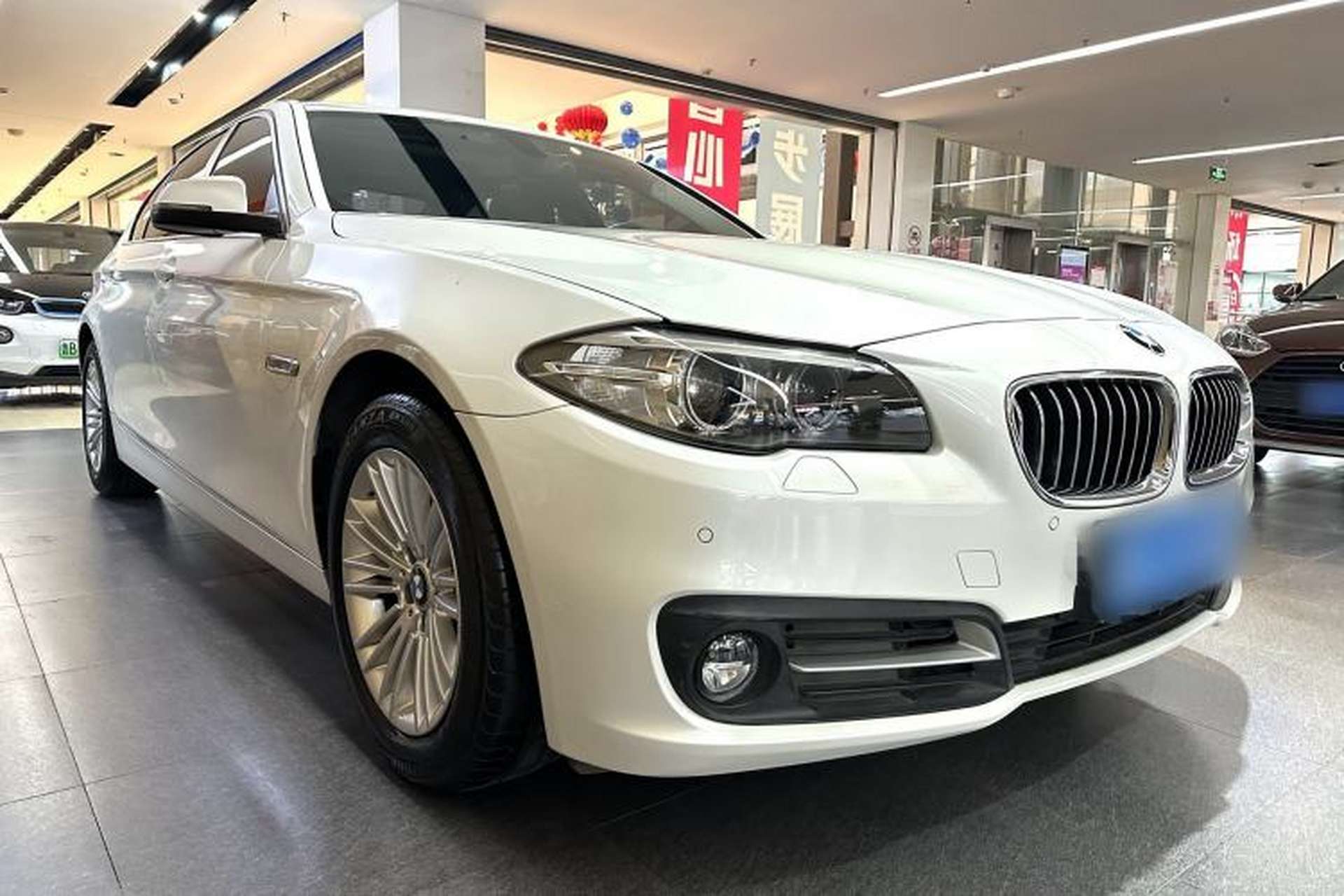 Used BMW 5 Series 2014 525Li Leading Model Exterior 2