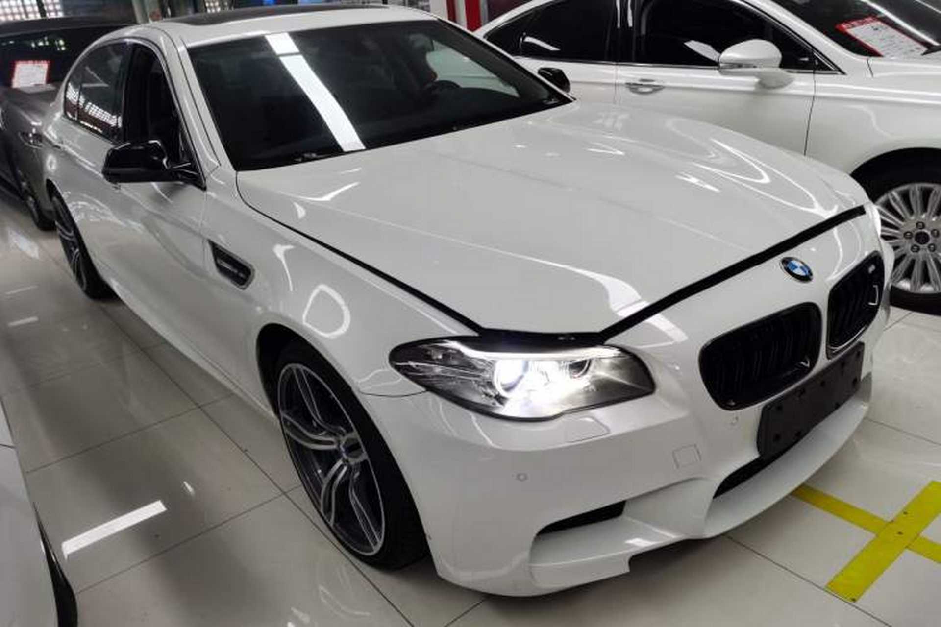 Used BMW 5 Series 2014 525Li Luxury Design Package Exterior 2