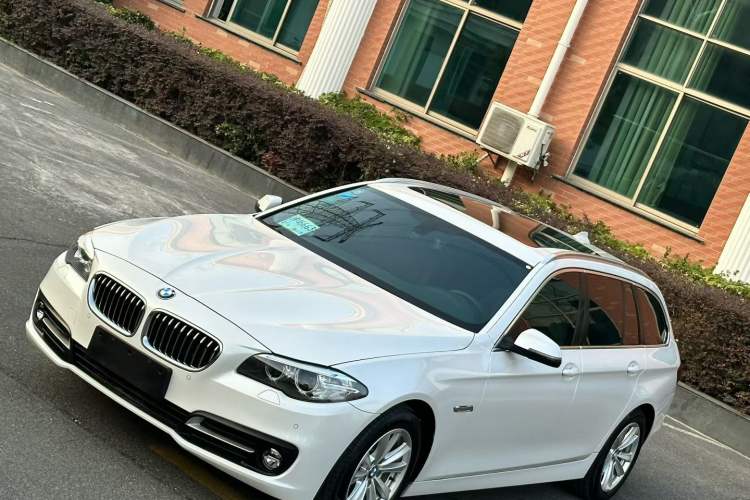Used BMW 5 Series 2014 520i Touring Edition Exterior 2