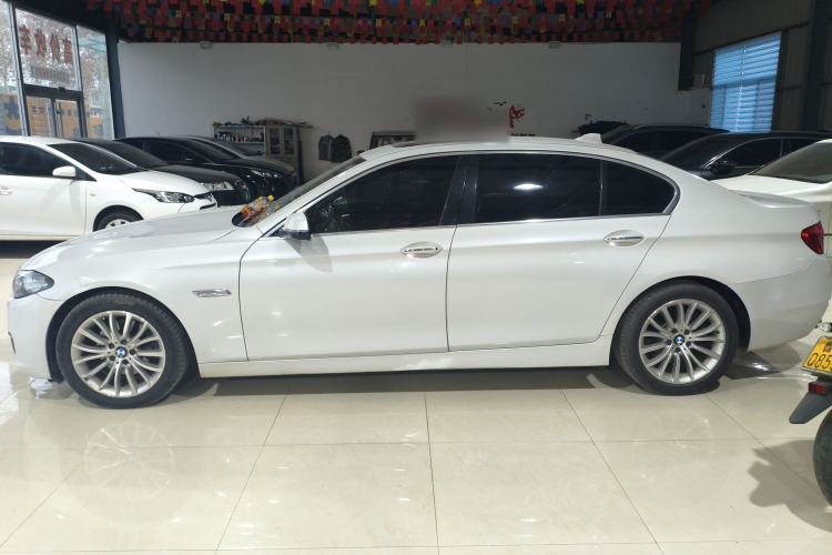 Used BMW 5 Series 2014 525Li Luxury Design Package Exterior 3