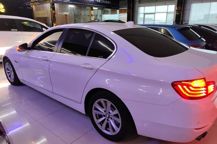 Used BMW 5 Series 2014 520i Elegant Edition Exterior 3