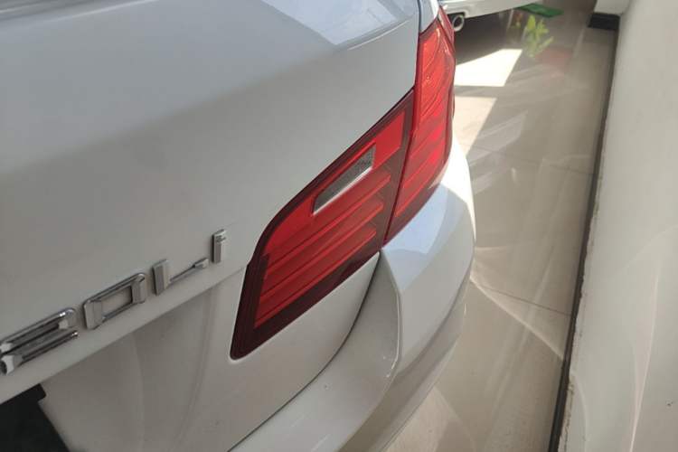 Used BMW 5 Series 2014 520Li Elegant Model Exterior 3