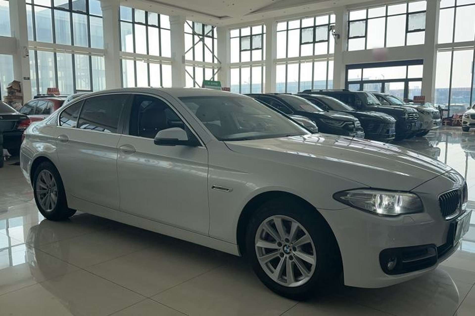 Used BMW 5 Series 2014 520Li Elegant Model Exterior 3