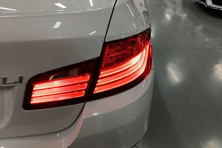 Used BMW 5 Series 2014 525Li Luxury Design Package Exterior 3