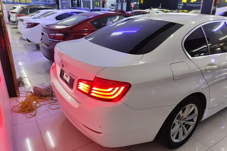Used BMW 5 Series 2014 520i Elegant Edition Exterior 4