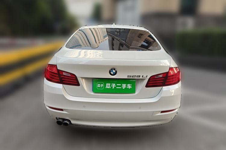 Used BMW 5 Series 2014 528Li Leading Model Exterior 4