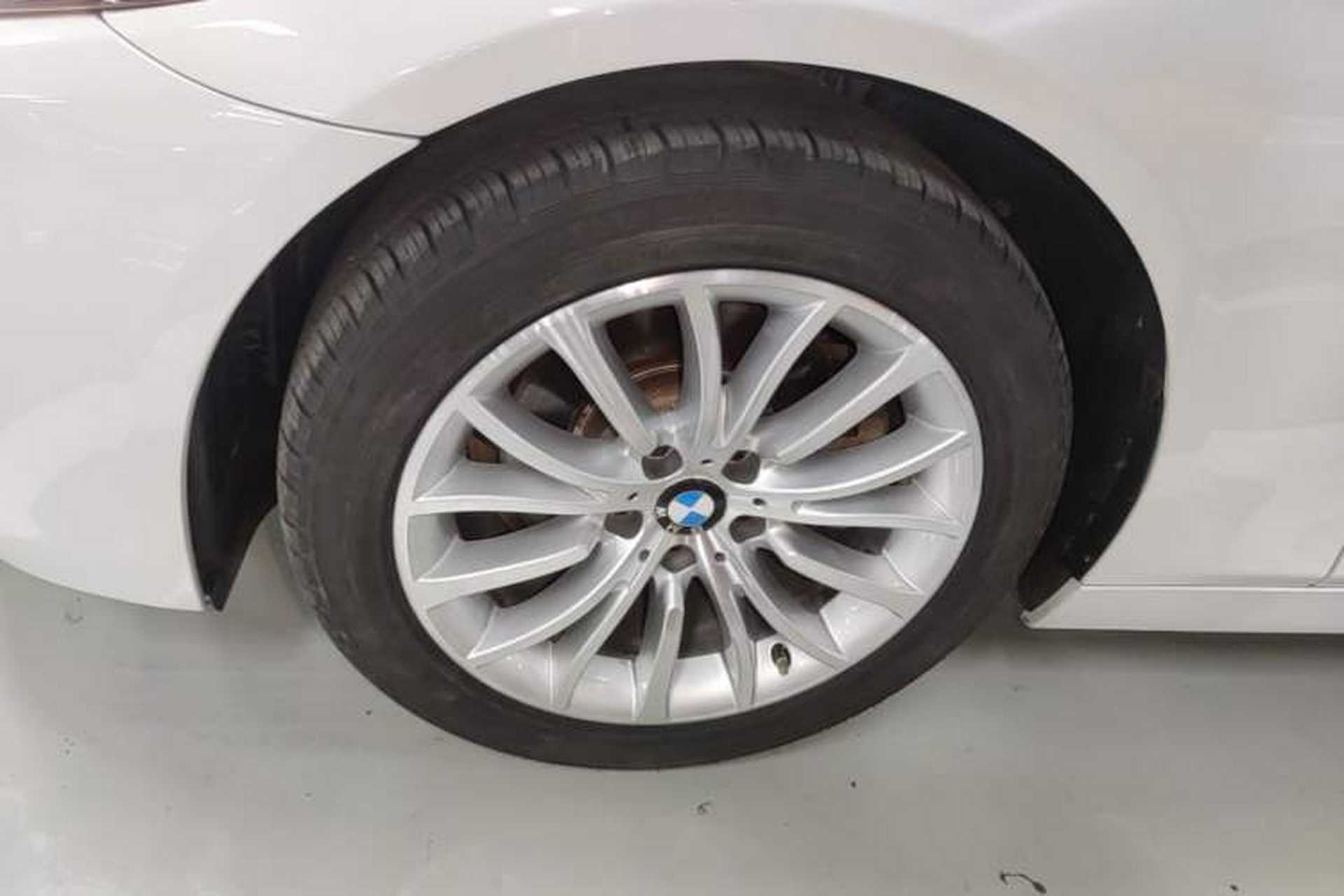Used BMW 5 Series 2014 525Li Luxury Design Package Exterior 4
