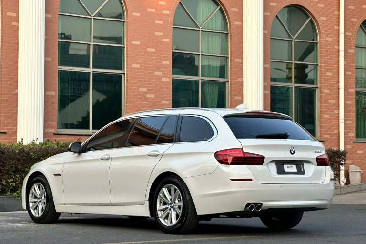 Used BMW 5 Series 2014 520i Touring Edition Exterior 4