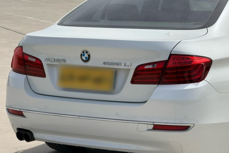Used BMW 5 Series 2014 525Li Luxury Design Package Exterior 4
