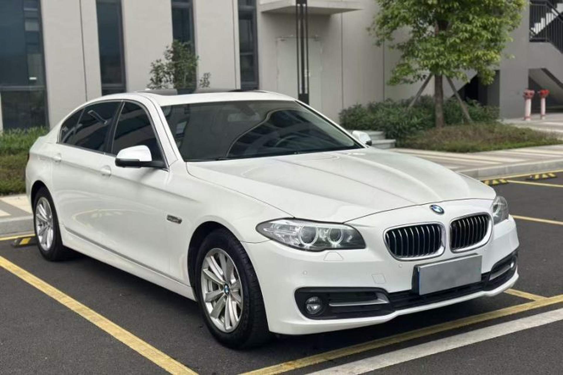 Used BMW 5 Series 2014 520Li Elegant Model Exterior 5