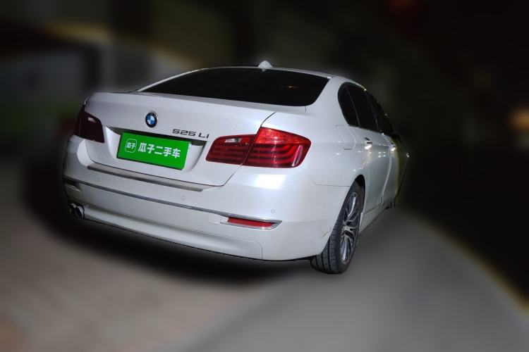 Used BMW 5 Series 2014 525Li Luxury Design Package Exterior 5