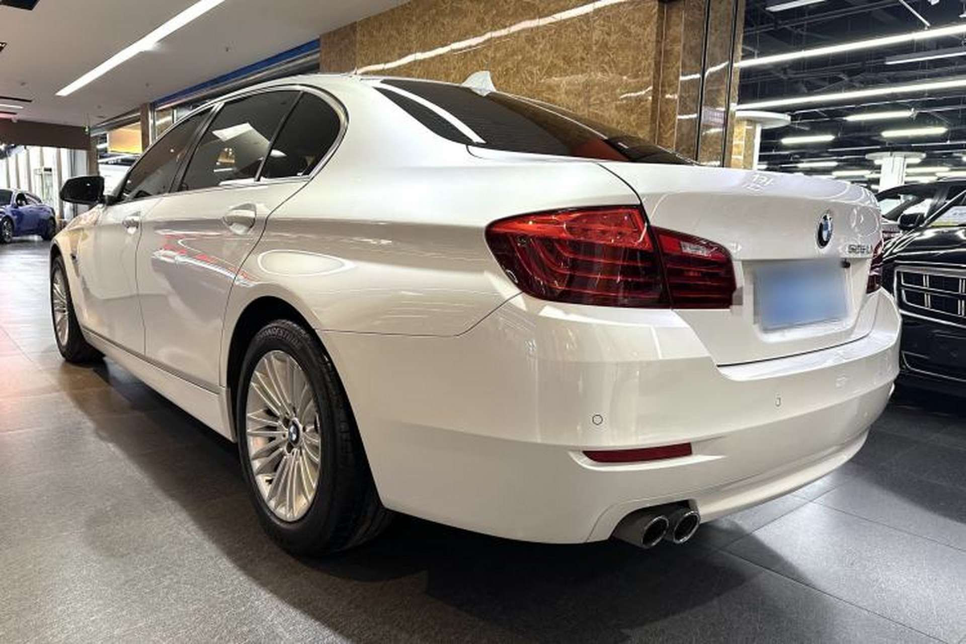 Used BMW 5 Series 2014 525Li Leading Model Exterior 5