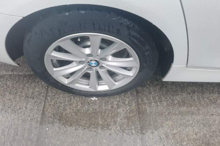 Used BMW 5 Series 2014 520i Elegant Edition Exterior 5