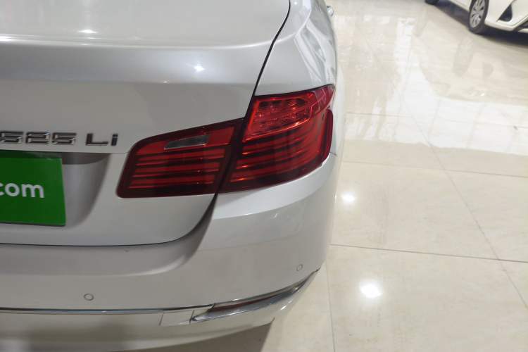 Used BMW 5 Series 2014 525Li Luxury Design Package Exterior 6