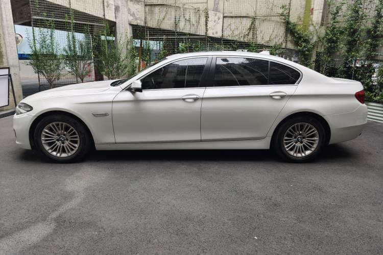 Used BMW 5 Series 2014 525Li Leading Model Exterior 6