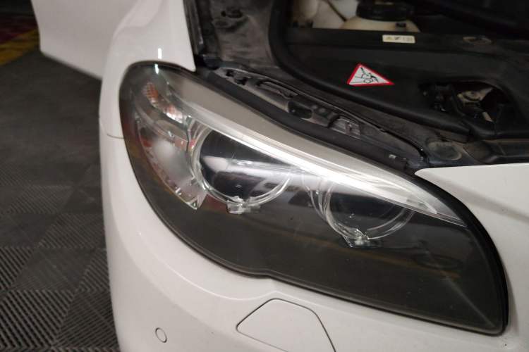 Used BMW 5 Series 2014 520i Elegant Edition Exterior 6