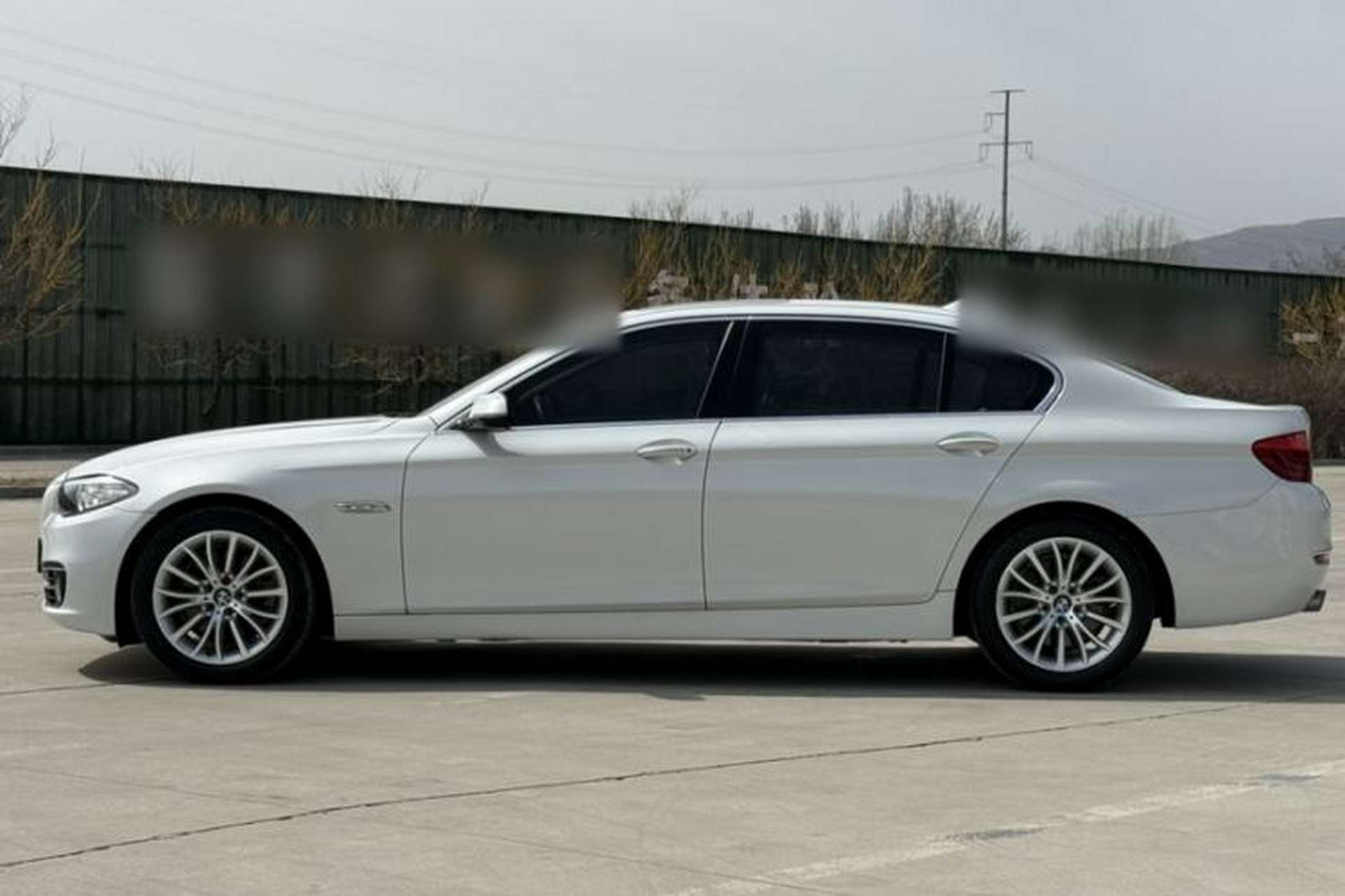 Used BMW 5 Series 2014 525Li Luxury Design Package Exterior 6