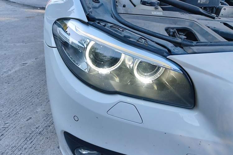 Used BMW 5 Series 2014 520Li Elegant Model Exterior 6