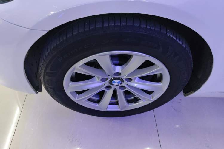 Used BMW 5 Series 2014 520i Elegant Edition Exterior 7