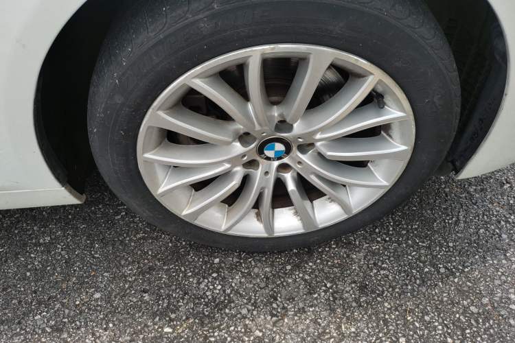Used BMW 5 Series 2014 525Li Luxury Design Package Exterior 7