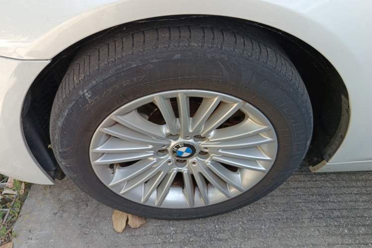 Used BMW 5 Series 2014 525Li Leading Model Exterior 7