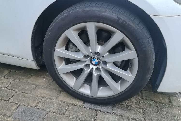 Used BMW 5 Series 2014 525Li Luxury Design Package Exterior 7
