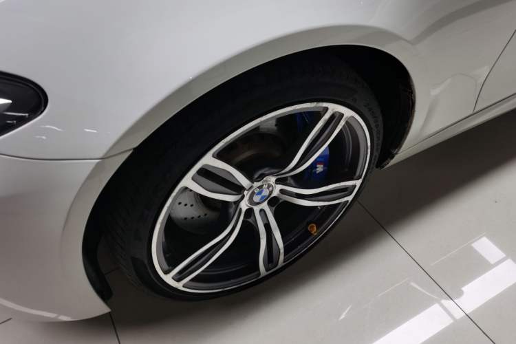 Used BMW 5 Series 2014 525Li Luxury Design Package Exterior 7