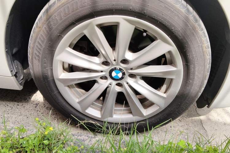 Used BMW 5 Series 2014 520Li Elegant Model Exterior 7