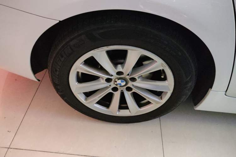 Used BMW 5 Series 2014 520i Elegant Edition Exterior 8