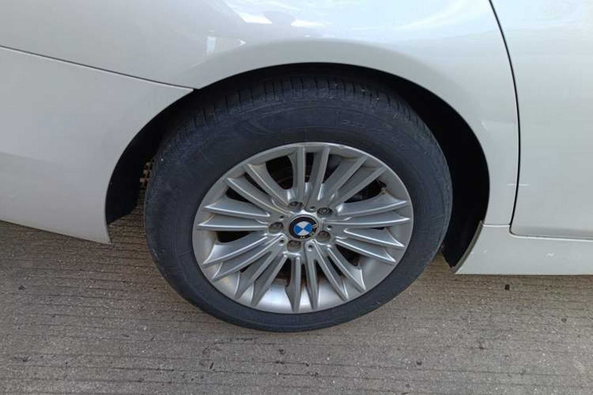 Used BMW 5 Series 2014 525Li Leading Model Exterior 8
