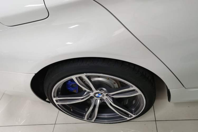 Used BMW 5 Series 2014 525Li Luxury Design Package Exterior 8