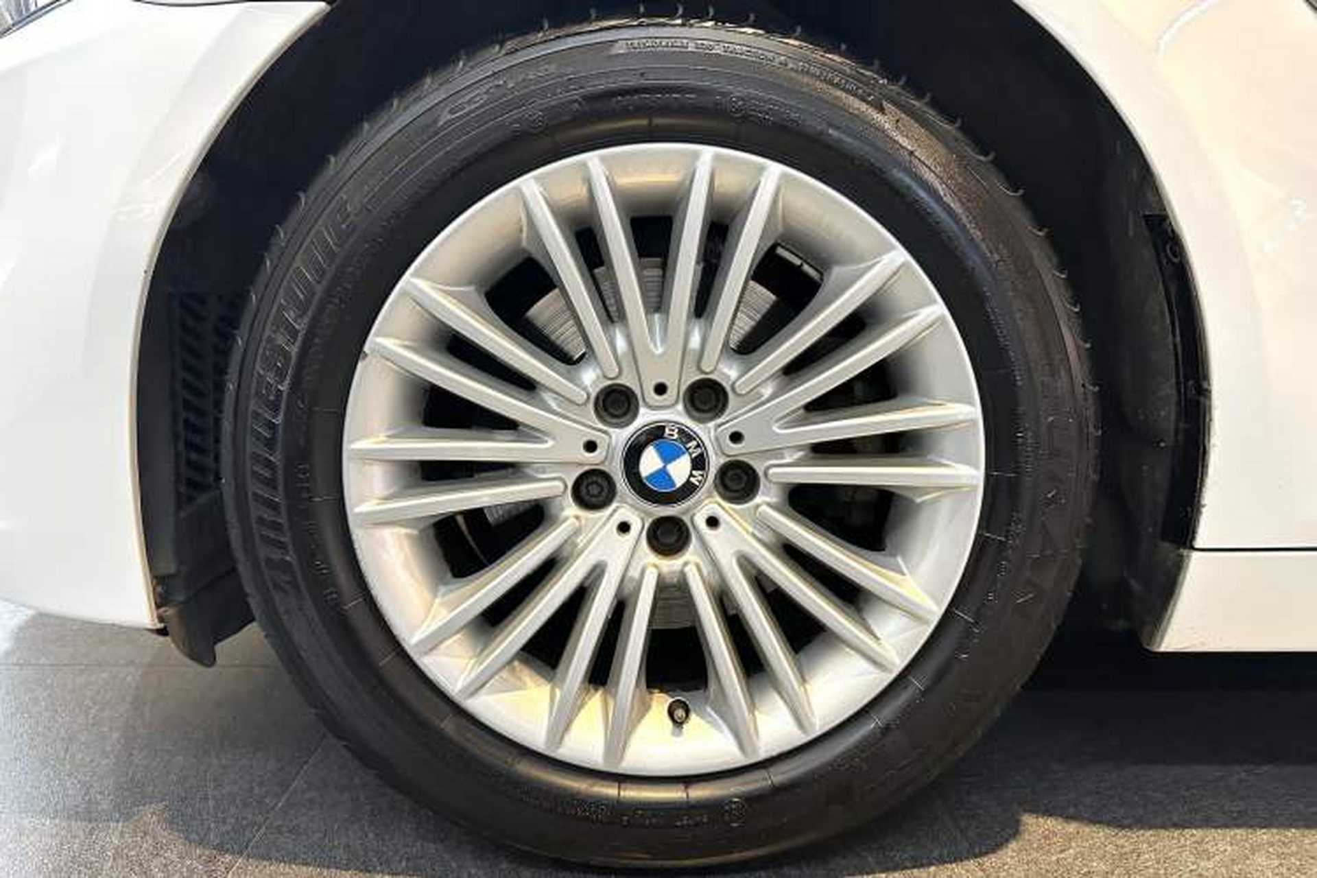 Used BMW 5 Series 2014 525Li Leading Model Exterior 9