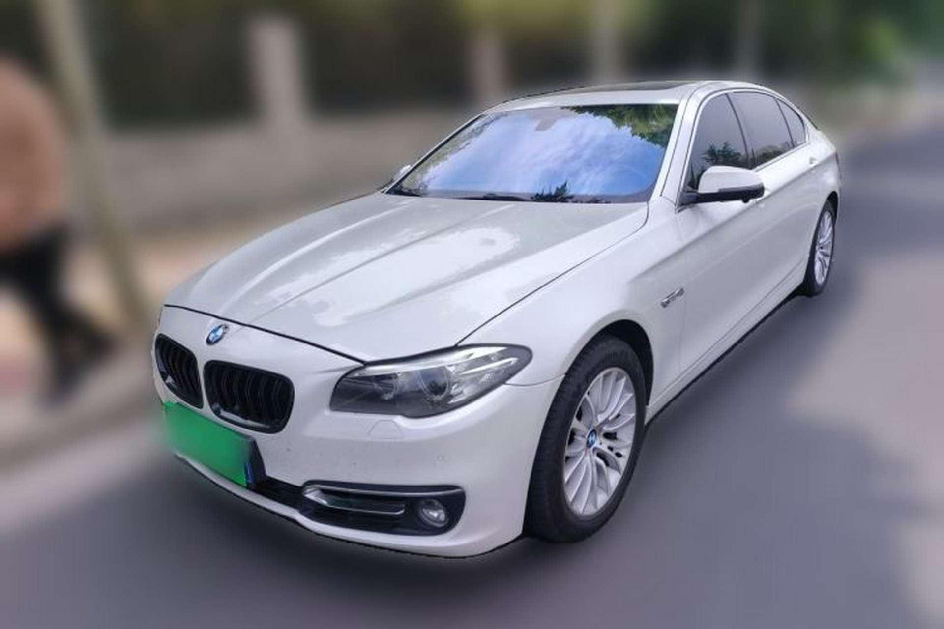 Used BMW 5 Series 2014 525Li Luxury Design Package Front Left 45 Deg