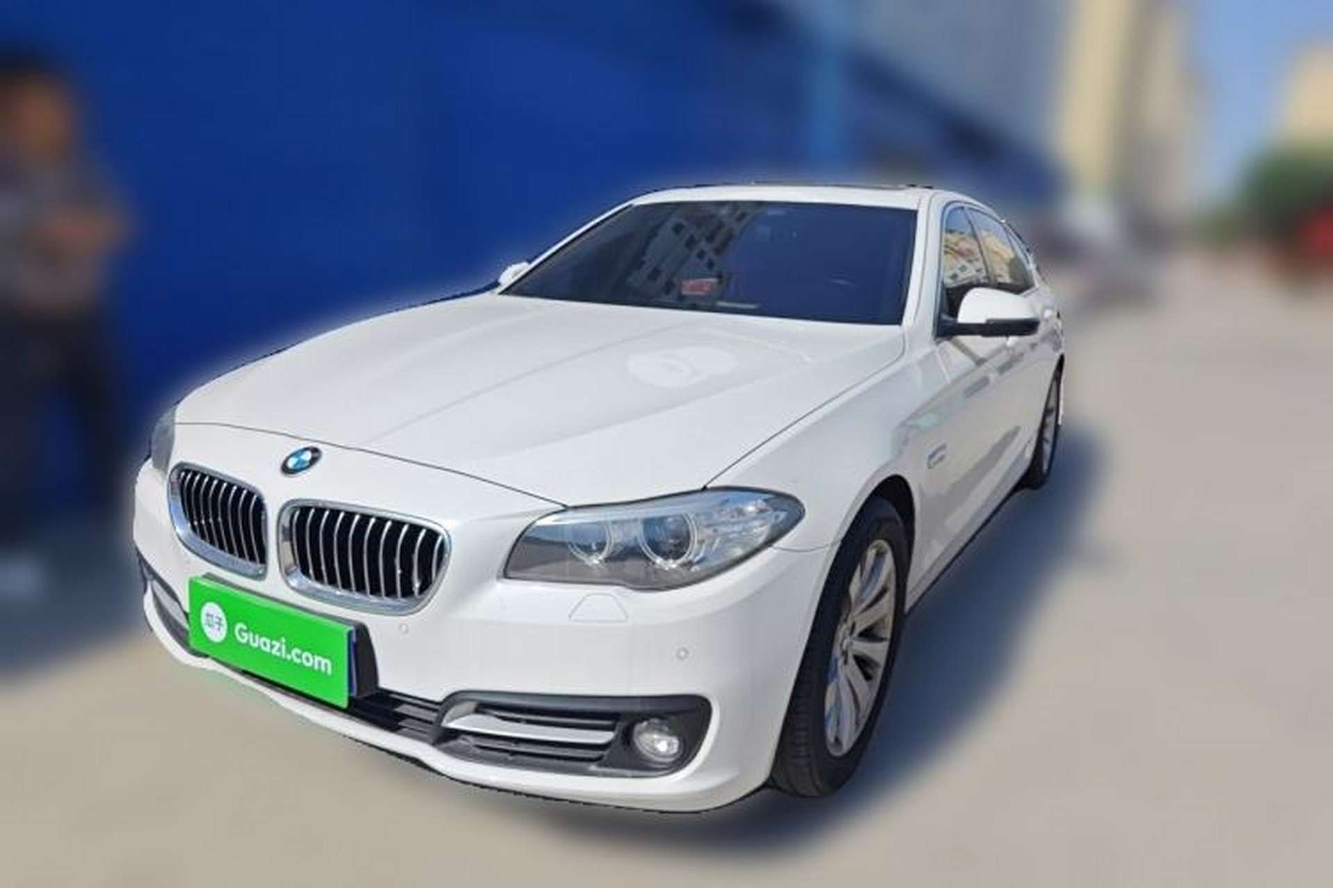 Used BMW 5 Series 2014 520Li Elegant Model Front Left 45 Deg