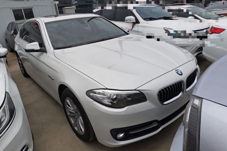 Used BMW 5 Series 2014 520Li Elegant Model Front Right 45 Deg