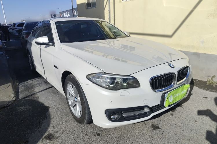 Used BMW 5 Series 2014 520i Elegant Edition Front Right 45 Deg