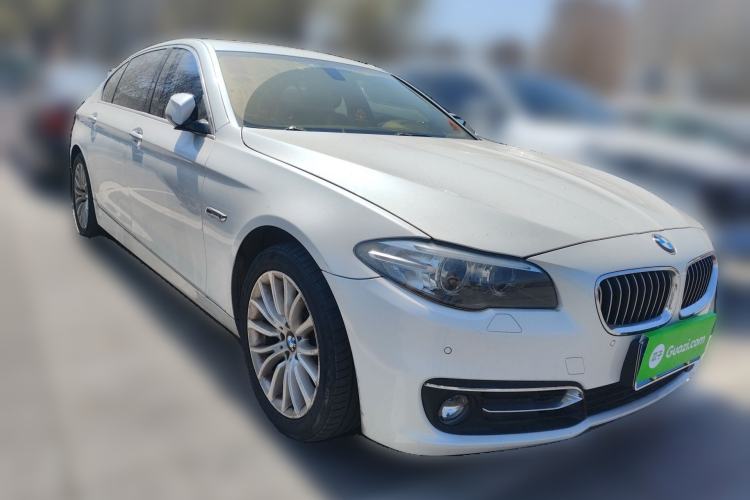 Used BMW 5 Series 2014 525Li Luxury Design Package Front Right 45 Deg