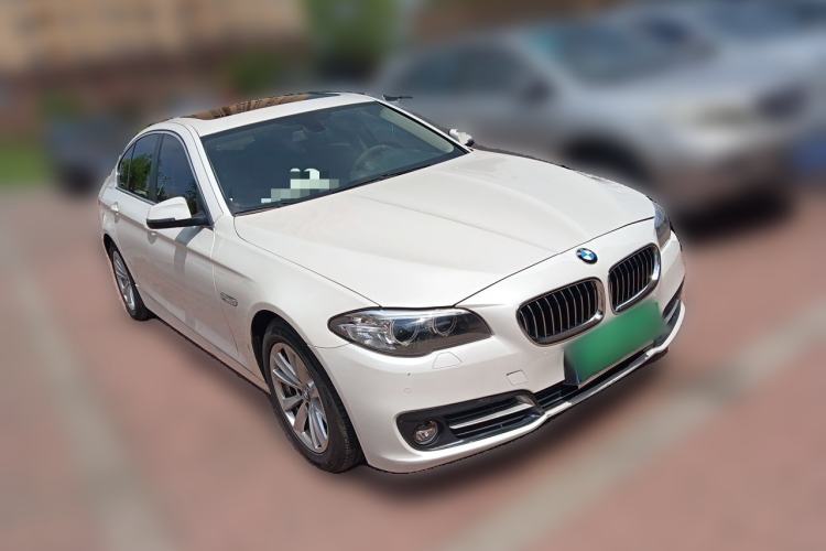 Used BMW 5 Series 2014 520i Elegant Edition Front Right 45 Deg