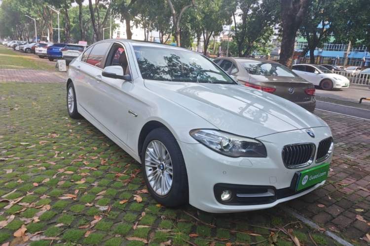 Used BMW 5 Series 2014 525Li Leading Model Front Right 45 Deg