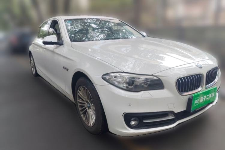 Used BMW 5 Series 2014 525Li Leading Model Front Right 45 Deg