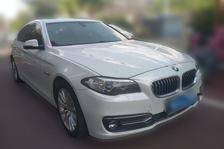 Used BMW 5 Series 2014 525Li Luxury Design Package Front Right 45 Deg