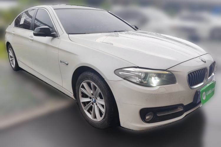 Used BMW 5 Series 2014 520Li Elegant Model Front Right 45 Deg