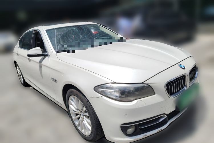 Used BMW 5 Series 2014 525Li Luxury Design Package Front Right 45 Deg