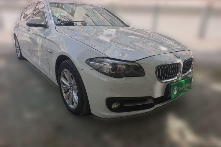 Used BMW 5 Series 2014 520Li Elegant Model Front Right 45 Deg