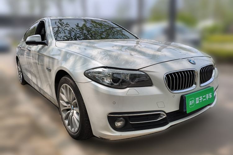 Used BMW 5 Series 2014 525Li Luxury Design Package Front Right 45 Deg