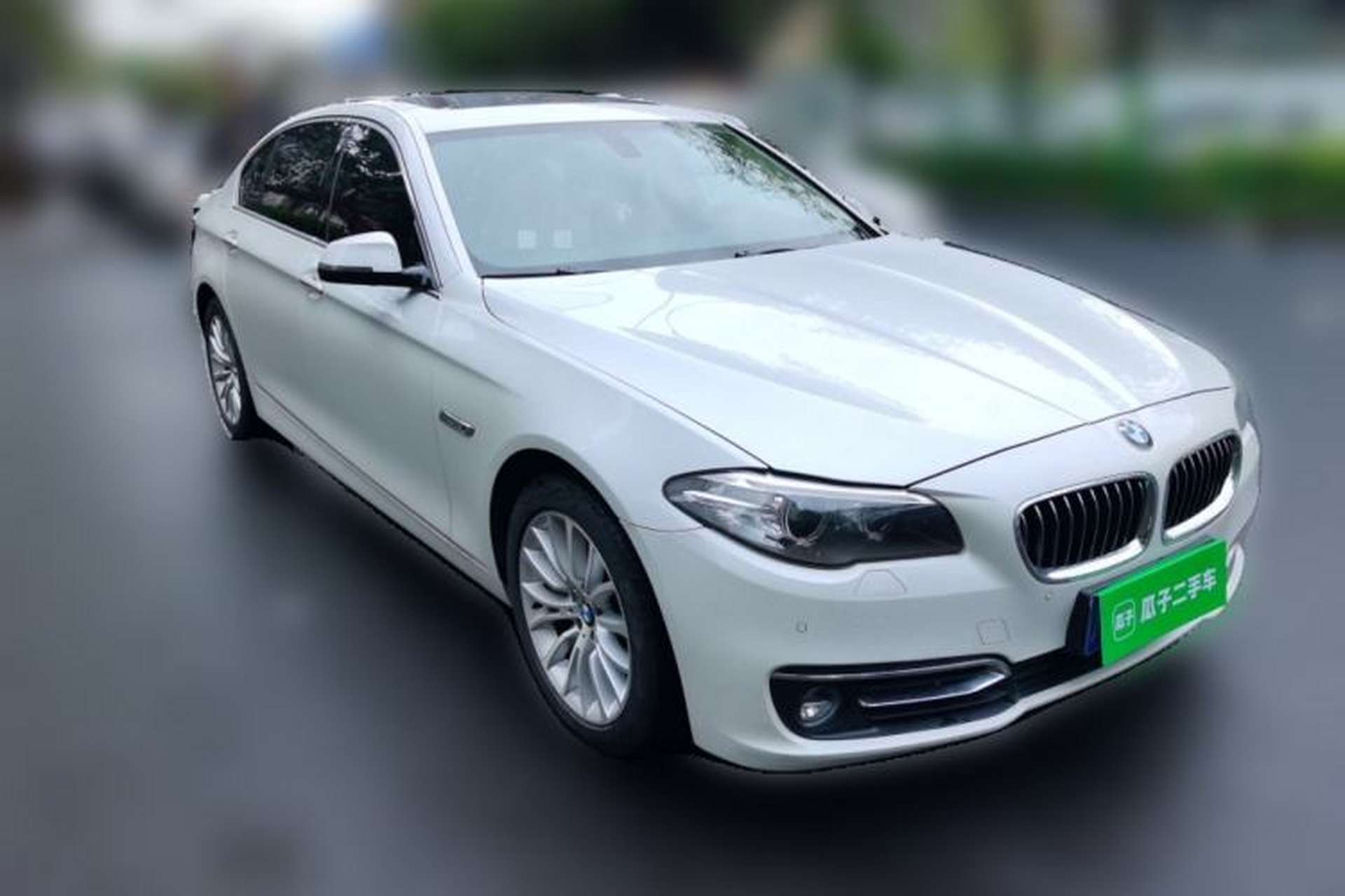Used BMW 5 Series 2014 525Li Luxury Design Package Front Right 45 Deg