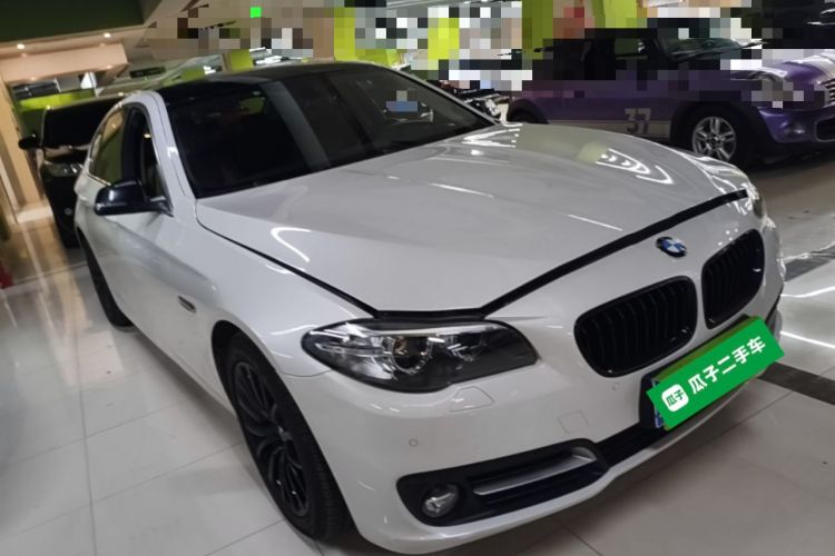 Used BMW 5 Series 2014 520i Elegant Edition Front Right 45 Deg
