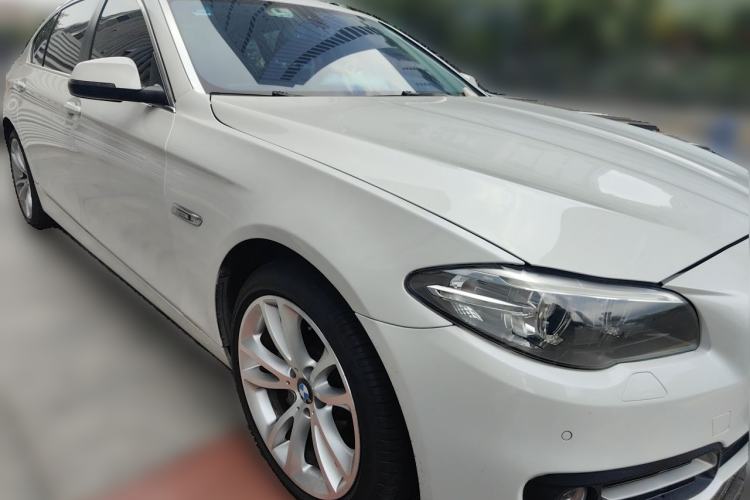 Used BMW 5 Series 2014 535Li Leading Model Front Right 45 Deg