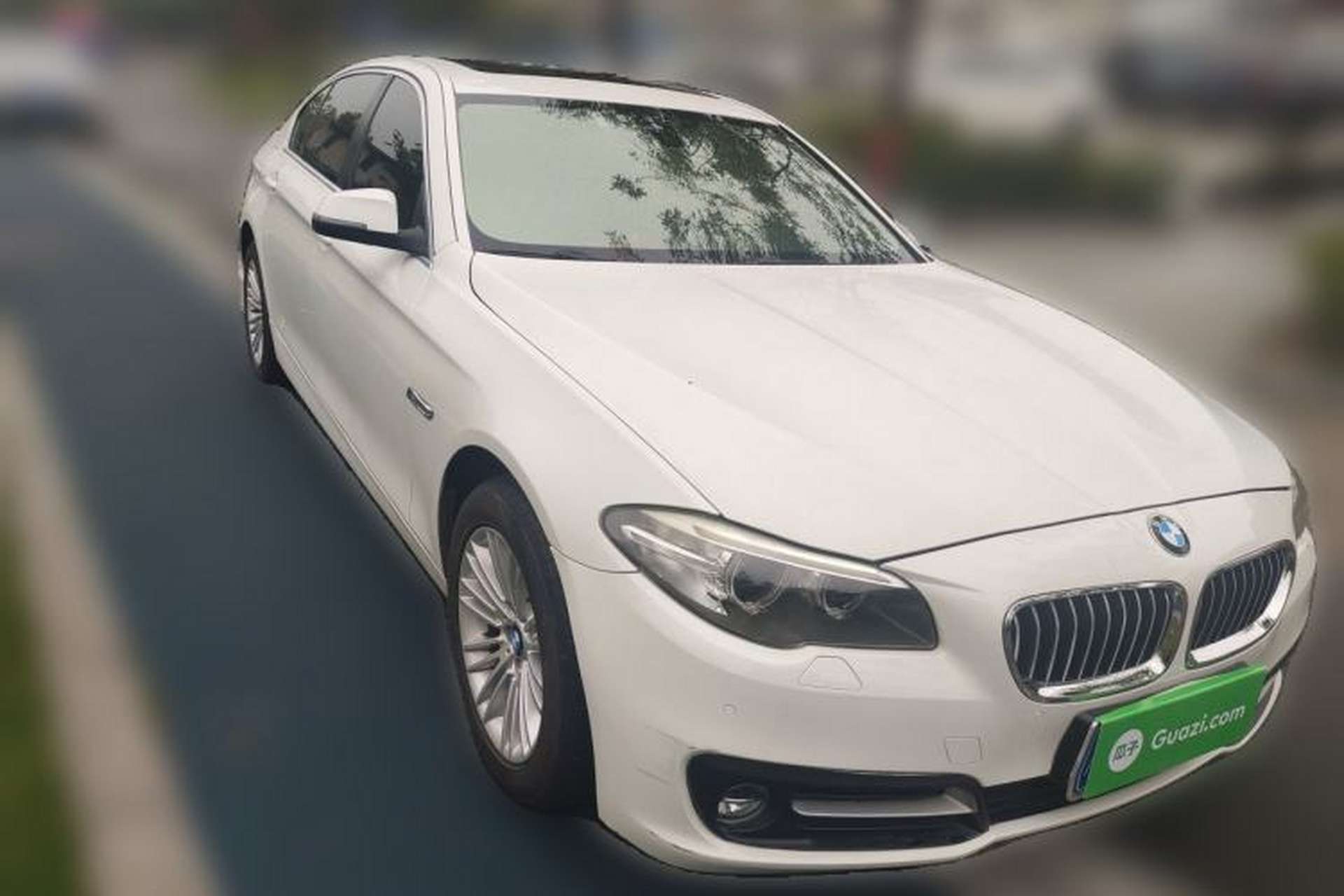 Used BMW 5 Series 2014 525Li Leading Model Front Right 45 Deg
